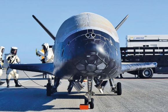 X-37B только что приземлился после своей четвертой космической миссии, 7 мая 2017 г. Фото: US Air Force